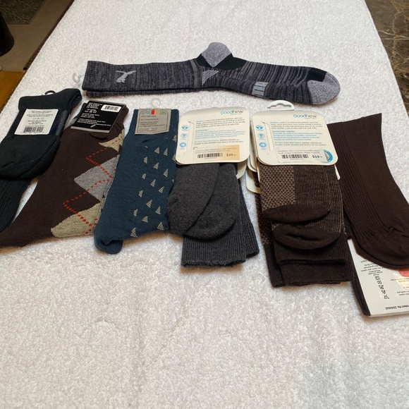8 Pairs Men's Dress Socks - Picture 6 of 6